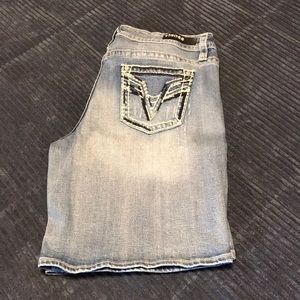 Vigoss Chelsea Bermuda Shorts NWOT Size 15/16